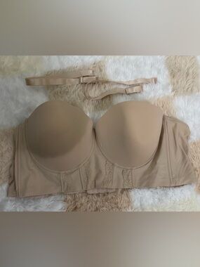 Tiktok Shop NWT Strapless Nude Convertible Bra